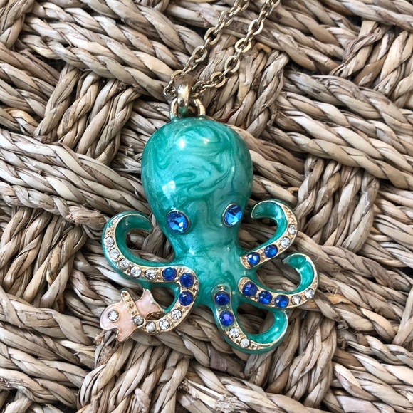 Jade Green and Gold Octopus Necklace - Picture 2 of 5